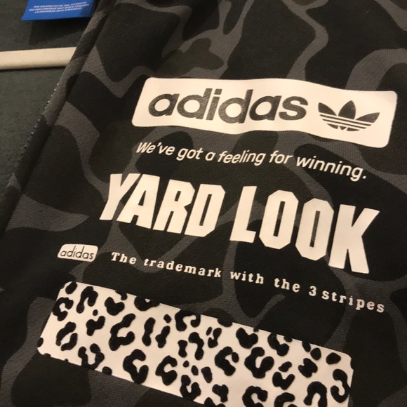 NEW Adidas Originals Yard Look Hoodie - Picture 4 of 8